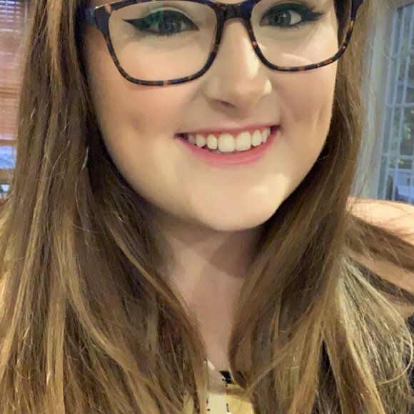 Meet your Posher, Maggie - Picture 2 of 3